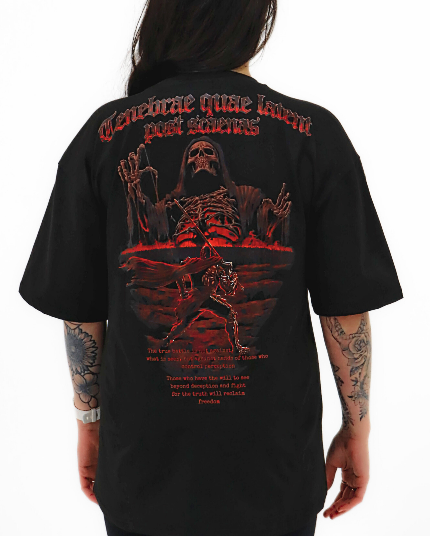 Tenebrae Quae Latent  – Premium OVERSIZED T-Shirt